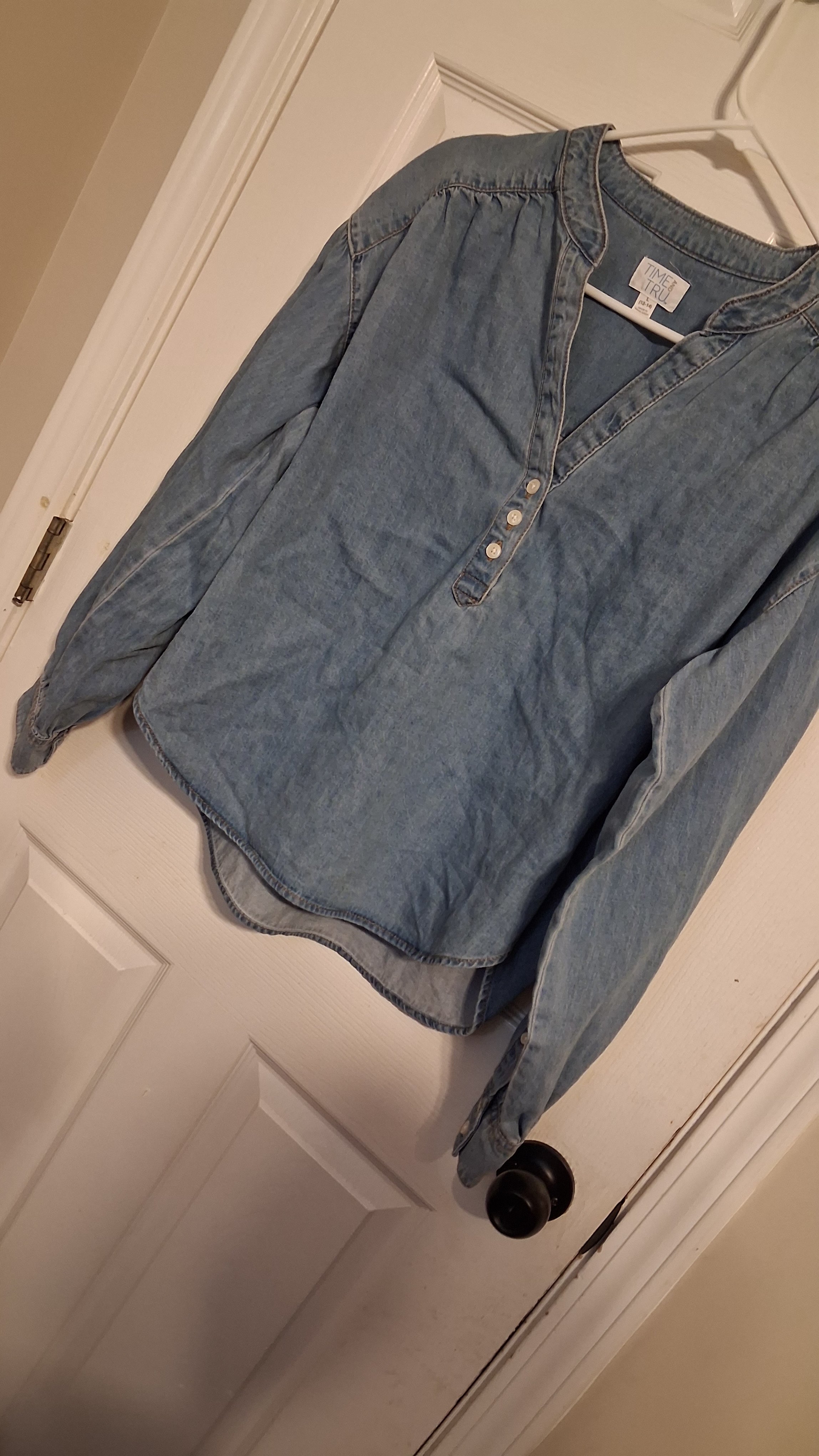 WOMEN'S BLUE V NECK BLOUSE